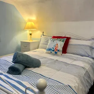  Apartment Quirky Attic United Kingdom